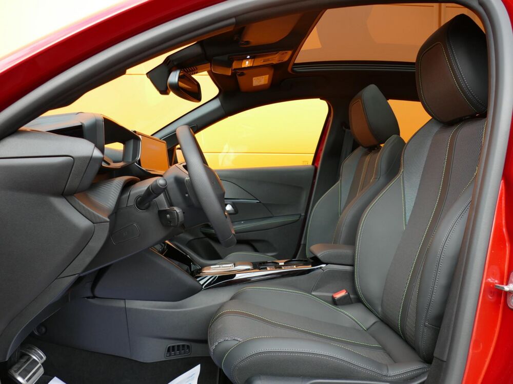208 II HYBRID 145 GT - BV E-DCS6 PACK DRIVE ASSIST & TO. 2026 occasion 77090 Coll&eacute;gien