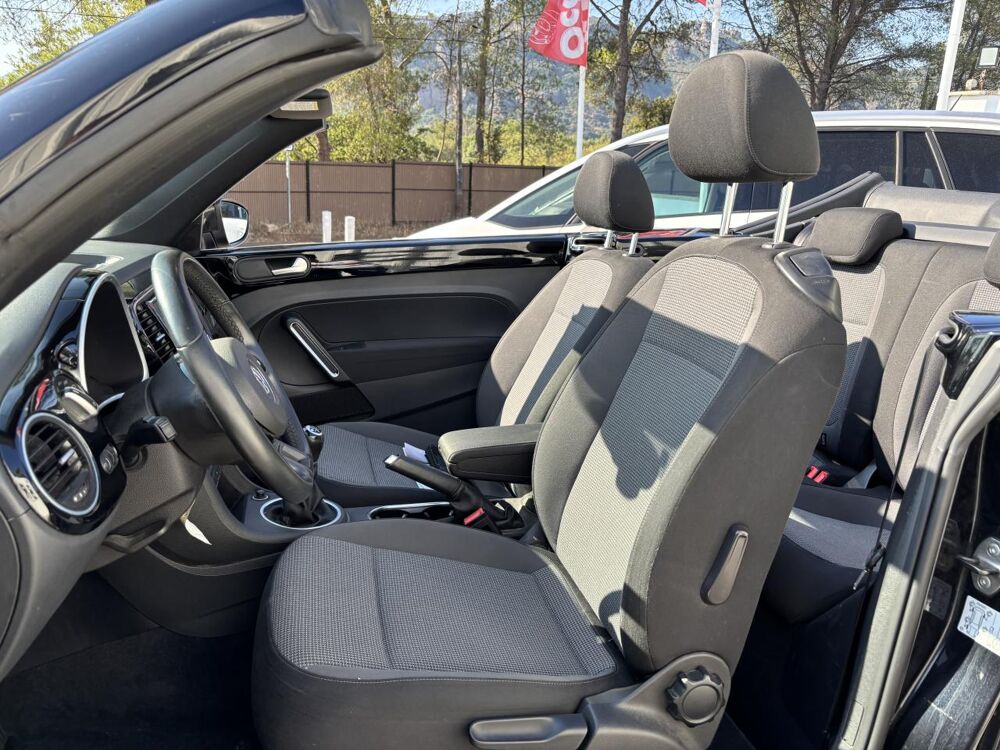 COCCINELLE II Coccinelle Cabriolet 1.2 16V TSI - 105 COCCINELLE 2013 CABRI 2013 occasion 83490 Le Muy