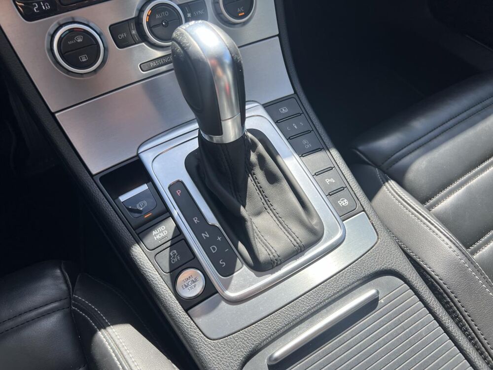 Passat CC CARAT 2.0 TDI 177 DSG 6 2013 occasion 49070 Beaucouz&eacute;