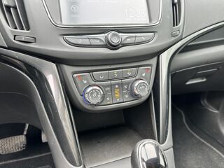 Zafira TOURER 2.0 CDTI BLUEINJECTION 170CH BVA 7 PLACES ELITE ENTRE 2017 occasion 33450 Montussan