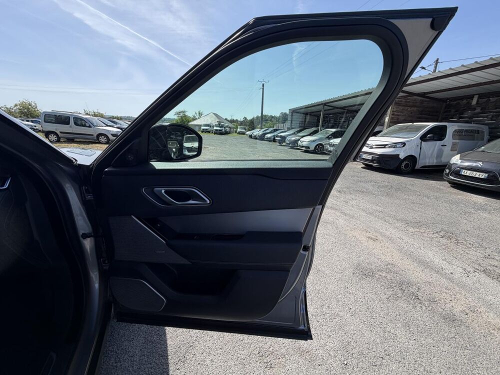 Range rover velar 2.0 D240 - BVA R-Dynamic PHASE 1 2020 occasion 19100 Brive-la-Gaillarde
