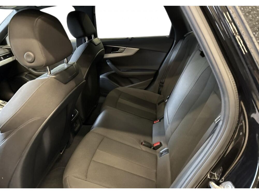 A4 Avant 2.0 40 TDI - 204 - BV S-tronic AVANT BREAK Avus PHASE 2023 occasion 78300 Poissy