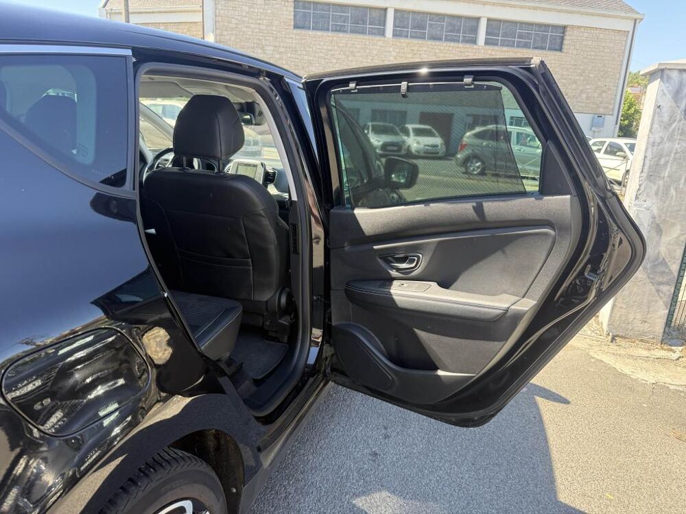 Sc&eacute;nic 1.3 TCe - 140 Bva FAP Intens Gps + clim + Camera AR 2019 occasion 19100 Brive-la-Gaillarde