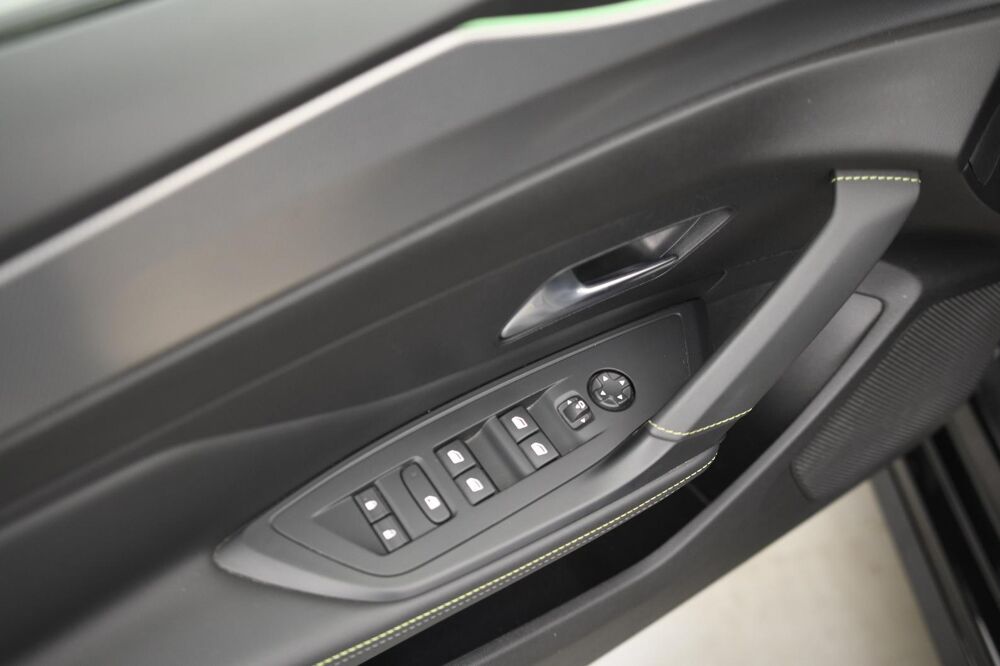 308 SW PHEV 180 e-EAT8 GT +ATTELAGE 2023 occasion 33620 Cavignac