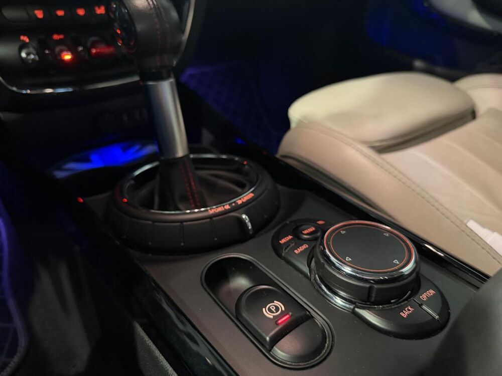 Cooper D 2.0i - 192 - BVA CLUBMAN F54 BREAK Cooper S Exquisite 2016 occasion 38400 Saint-Martin-d'H&egrave;res