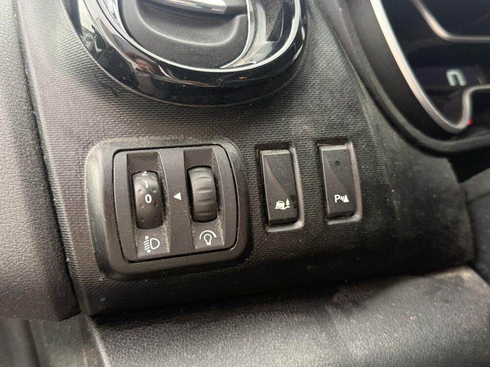 Trafic III L1H1 9 places - 1.6 l DCi - 120ch - Life Phase 1 2015 occasion 76710 Eslettes