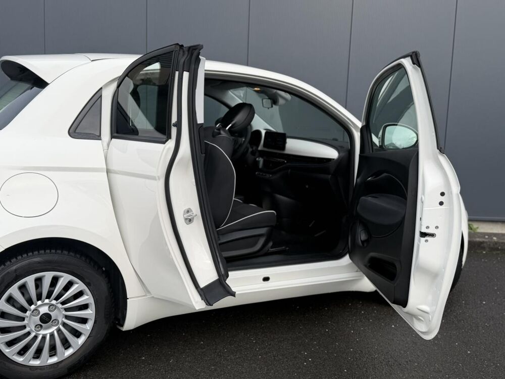 500 Electrique 3+1 95ch 23.8kWh Icone - Test SOH +95% 2024 occasion 35300 Foug&egrave;res