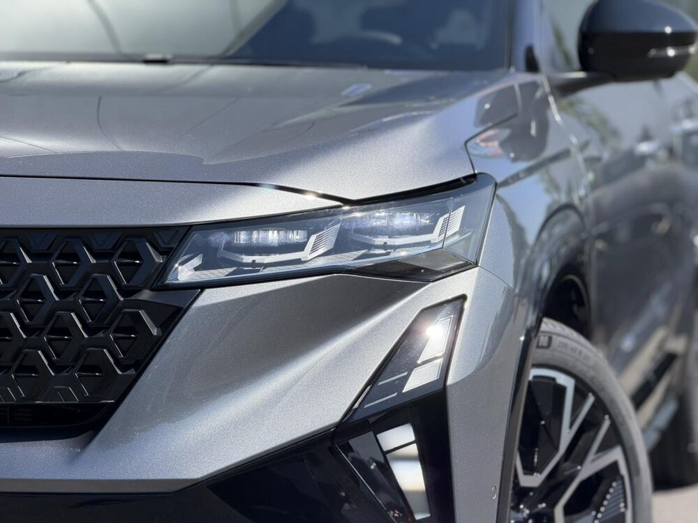 Austral E-Tech Full Hybrid 200 Esprit Alpine avec Toit pano et Harma 2025 occasion 35300 Foug&egrave;res
