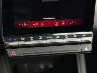 Symbioz E-Tech Full Hybrid 145 Iconic avec Cam&eacute;ra 360&deg;, et Hayon mai 2025 occasion 35300 Foug&egrave;res