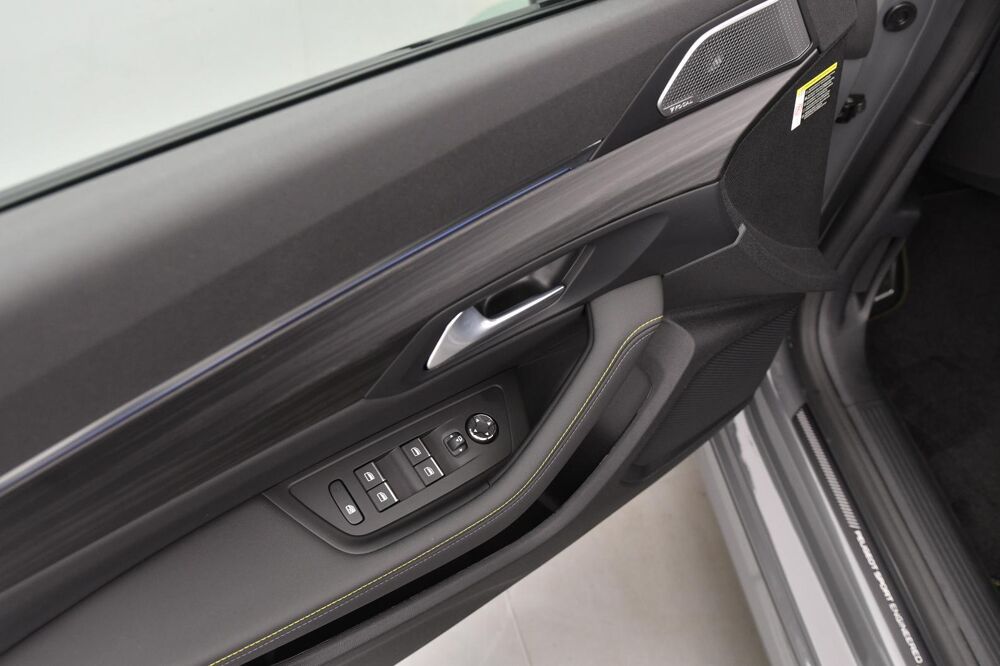508 SW Hybrid4 360 e-EAT8 Peugeot Sport Engineered +T.O 2025 occasion 33620 Cavignac