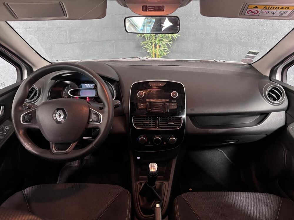 Clio 1.2i - 75 CH - FINITION Life - GARANTIE 6 MOIS MINIMUM 2018 occasion 33700 M&eacute;rignac