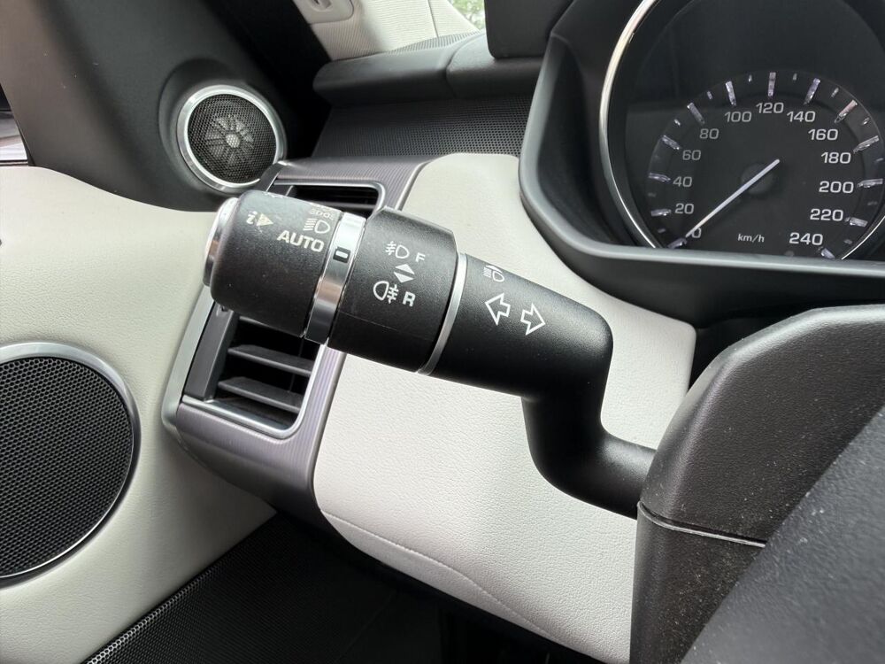 Range Rover 3.0 V6 HSE DYNAMIC - ATTELAGE - VIDANGE BVA - DISTRIBUTION 2015 occasion 49070 Beaucouz&eacute;