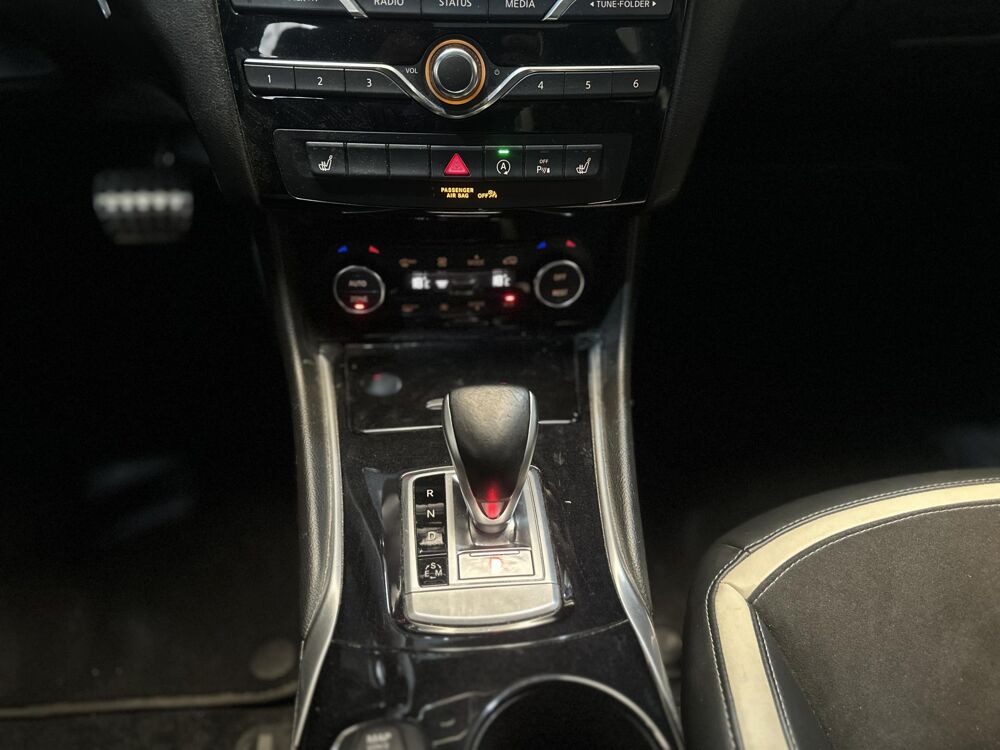 Q30 2.2d - BV DCT AWD BERLINE Sport Garantie 12 mois 2016 occasion 94360 Bry-sur-Marne