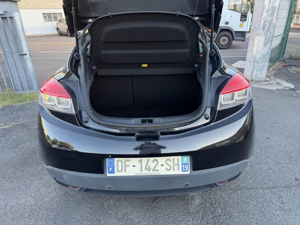 M&eacute;gane Coup&eacute; 1.5 Energy dCi - 110 Bose gps + clim + camera AR + Rad 2014 occasion 19100 Brive-la-Gaillarde