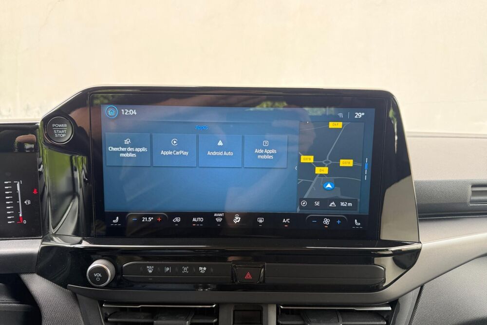 Tourneo VP II 320 L2 2.0 ECOBLUE 150 TITANIUM 9PL BVM6 2024 occasion 38550 Clonas-sur-Var&egrave;ze