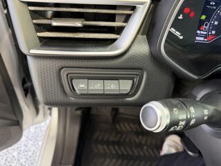 Clio 1.5 BLUEDCI 115CH INTENS GARANTIE 12 MOIS 2019 occasion 16000 Angoul&ecirc;me