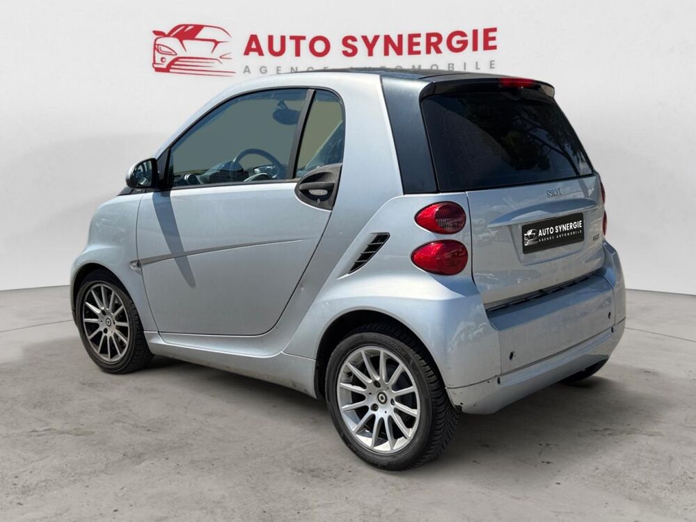 ForTwo Smart Coupe 1.0i - 71 mhd - BV Softouch Passion PHASE 2 2011 occasion 13400 Aubagne