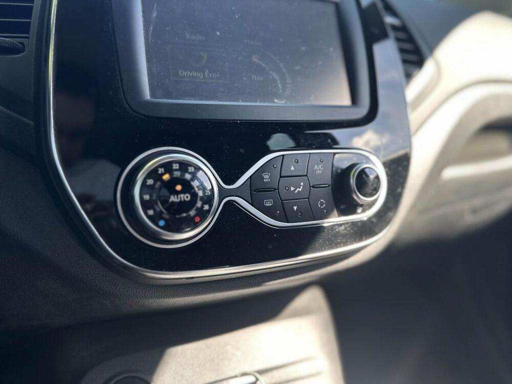 Captur INTENS 120CH - TOIT PANO - RADARS - SUIVI 2017 occasion 13760 Saint-Cannat