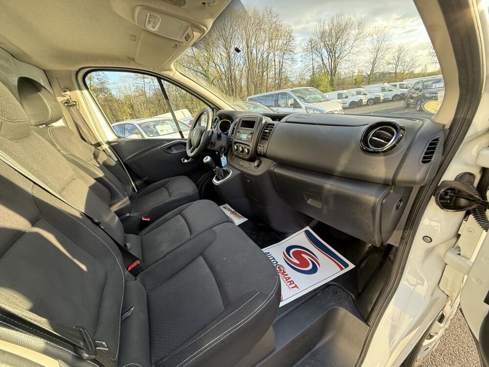 Trafic L1H1 1000 Kg 2.0 dCi - 120 Fourgon Grand Confort L1H1 - TVA 2021 occasion 19100 Brive-la-Gaillarde