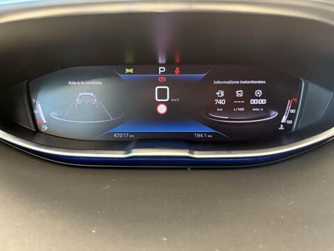 5008 BlueHDi 130 EAT8 Allure Phase 2 - 2022 - CARPLAY - CAMERA - 2022 occasion 60740 Saint-Maximin