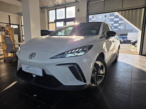 MG MG4 - 204 - 64 KWh Luxury 2023 occasion Saint-Martin-d'H&egrave;res 38400