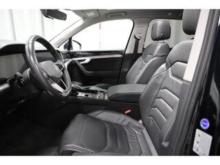 Touareg 3.0 TSI eHybrid 381 Elegance 4Motion Tiptronic 2021 occasion 06550 La Roquette-sur-Siagne
