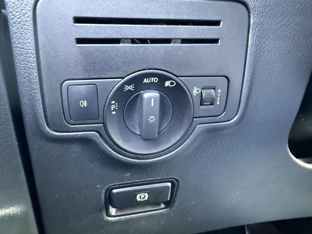 Vito 110 CDI COMPACT FWD FIRST 2021 occasion 49070 Beaucouz&eacute;
