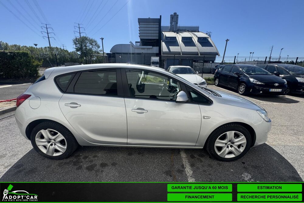 Astra 1.4i Twinport - 100 J BERLINE Essentia PHASE 1 2011 occasion 77185 Lognes