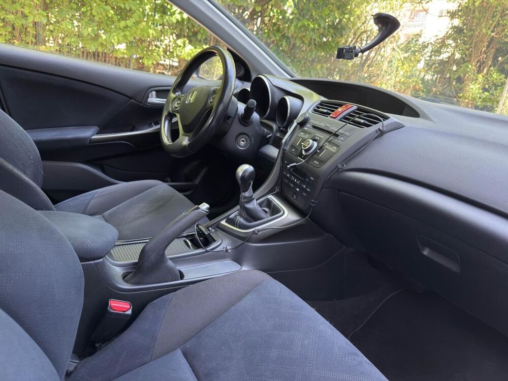 Civic 1.8 i-VTEC 2013 BERLINE Ex&eacute;cutive 2013 occasion 77185 Lognes
