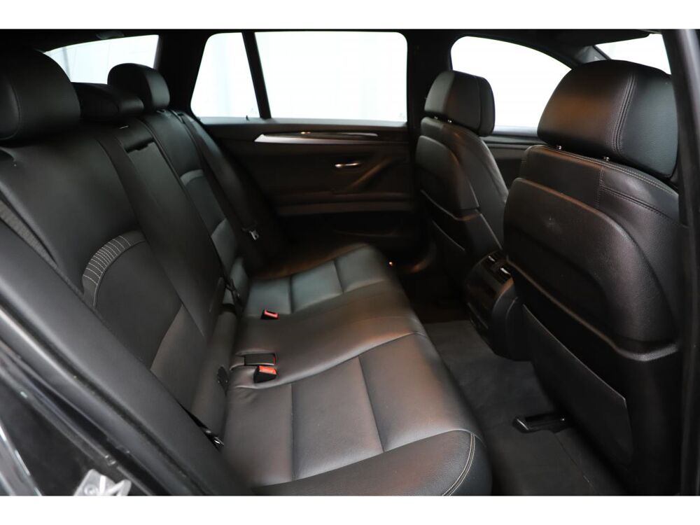 S&eacute;rie 5 530d xDrive Touring Luxury - BVA Sport F11 LCI 2015 occasion 06550 La Roquette-sur-Siagne