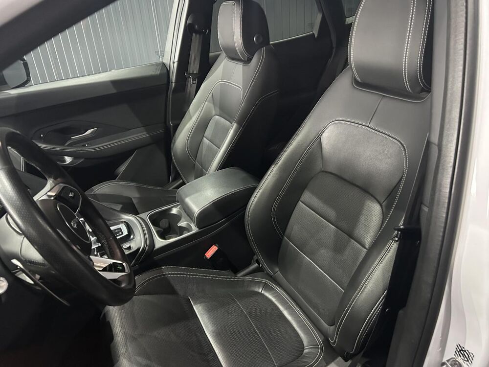 E-PACE P300e - PHEV - BVA - Stop/Start - AWD R-Dynamic Black Editi 2022 occasion 47200 Saint-Pardoux-du-Breuil