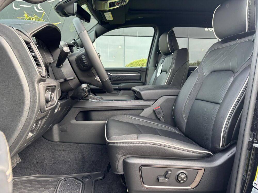 RAM 1500 CREW LIMITED NIGHT EDITION BOX HAYON MULTI 2026 occasion 91830 Le Coudray-Montceaux