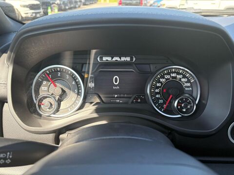 RAM 1500 CREW CAB BIGHORN NIGHT EDITION HAYON MULTI 2025 occasion 91830 Le Coudray-Montceaux