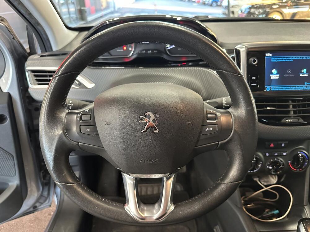 208 1.5 BlueHDi - 100 Signature - CARPLAY - ATTELAGE 2019 occasion 25300 Pontarlier