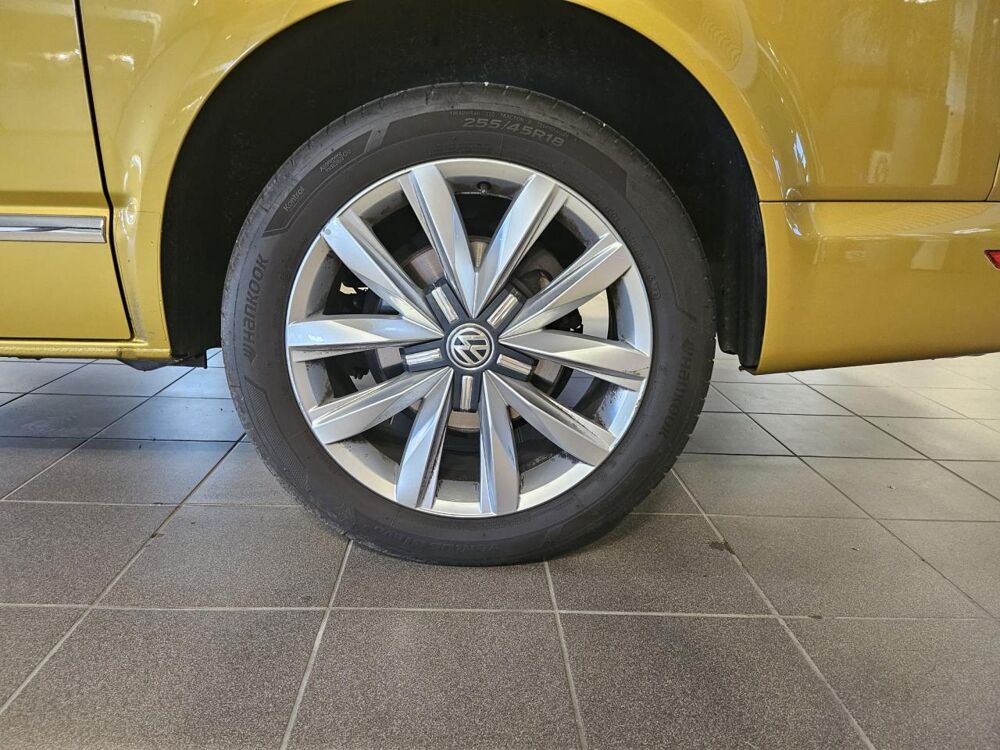 MULTIVAN T6 2.0 TDI 150 DSG 7PL 70 ANNIVERSAIRE BULLI 2017 occasion 26000 Valence