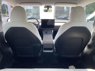 Model Y AWD PERFORMANCE + ATTELAGE - GARANTIE CONSTRUCTEUR 2023 occasion 33127 Saint-Jean-d'Illac