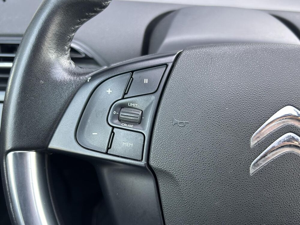 C4 Spacetourer 1.5 BlueHDi 130 Feel avec Cam&eacute;ra, GPS et Carte mains libres 2019 occasion 35300 Foug&egrave;res