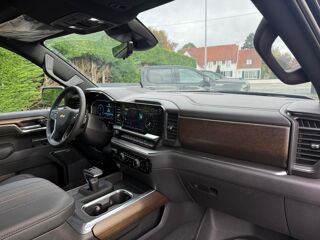 Divers V8 High Country 4WD Crew Cab 420 6,2L EcoTec 2026 occasion 78780 MAURECOURT