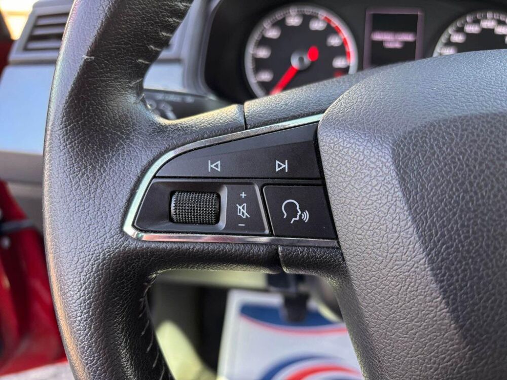 Arona 1.0 EcoTSI - 95 S&S Urban gps + clim + camera AR + Radar AR 2021 occasion 19100 Brive-la-Gaillarde