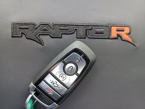 Divers RAPTOR R V8 5.2L supercharged 2026 occasion 91830 Le Coudray-Montceaux