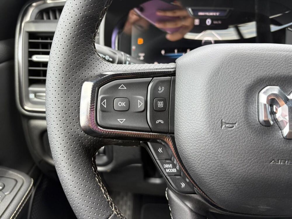 RAM 1500 CREW CAB SPORT BLACK PACKAGE 2025 occasion 91830 Le Coudray-Montceaux