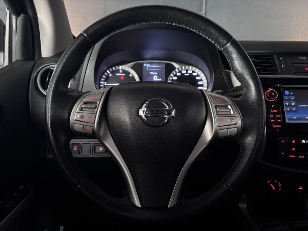 Navara 2.3dCi 190ch DOUBLE CABINE N-Connecta - garantie 6 mois mini 2016 occasion 33700 M&eacute;rignac