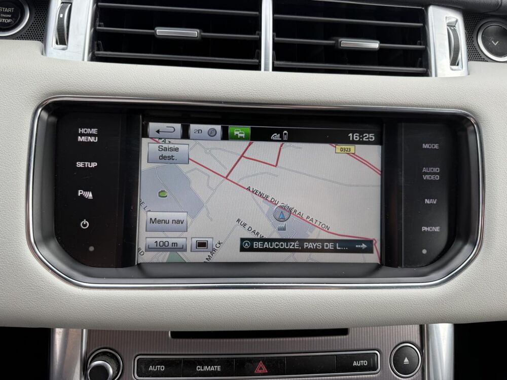 Range Rover 3.0 V6 HSE DYNAMIC - ATTELAGE - VIDANGE BVA - DISTRIBUTION 2015 occasion 49070 Beaucouz&eacute;