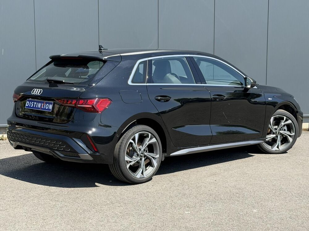 A3 NV 40 TFSIe 204 PHEV S-Tronic S-Line 2025 occasion 35300 Foug&egrave;res