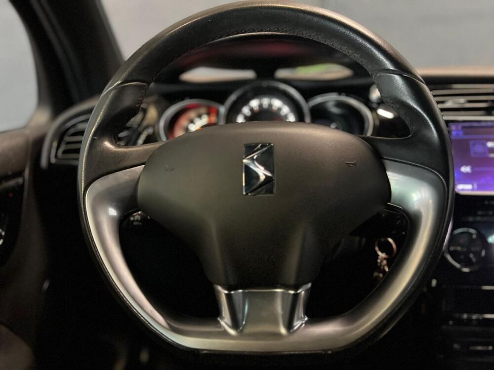 DS3 1.2i PureTech 12V S&S 110CH So Chic - GARANTIE 6 MOIS 2015 occasion 33700 M&eacute;rignac