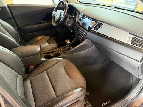 Niro Hybride 1.6 GDi - DCT6 Motion CarPlay / Camera AR / Garant 2018 occasion 33700 M&eacute;rignac