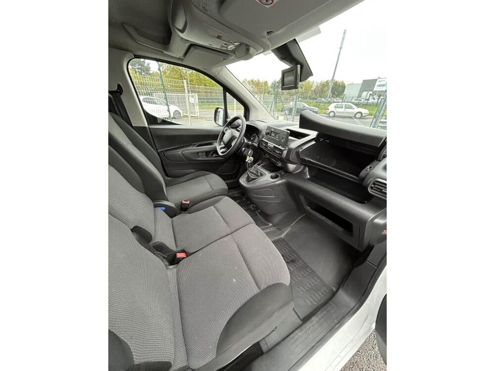Berlingo 1.5 BlueHDi S&S 100 CH M Worker 1000 kg 3 PLACES 2021 occasion 44700 Orvault