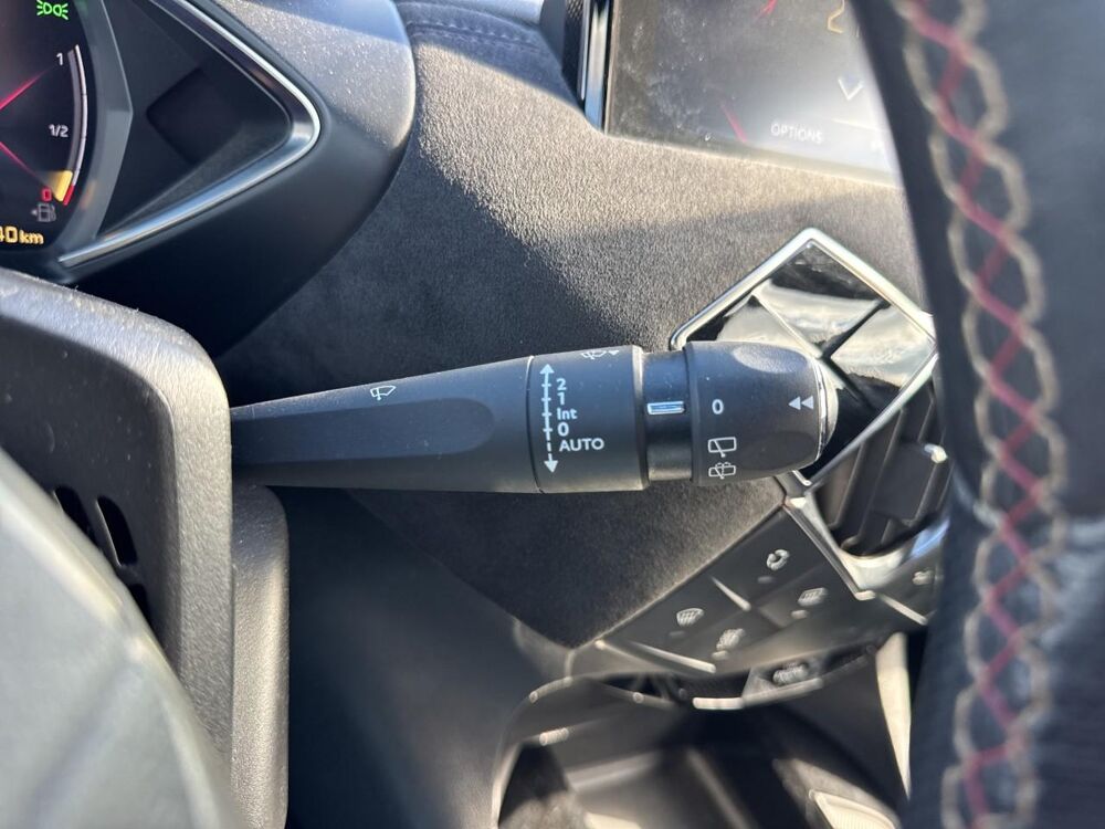 DS3 Bluehdi 100 performance line 2019 occasion 33127 Saint-Jean-d'Illac