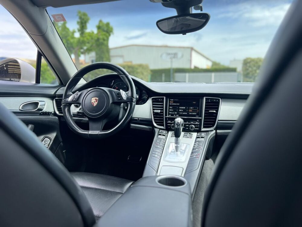 Panamera V6 TDI 250 TIPTRONIC - SUIVI PORSCHE - BOSE - TOIT OUVRANT 2011 occasion 13760 Saint-Cannat