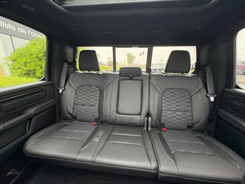 RAM 1500 CREW CAB SPORT BLACK PACKAGE 2025 2025 occasion 91830 Le Coudray-Montceaux
